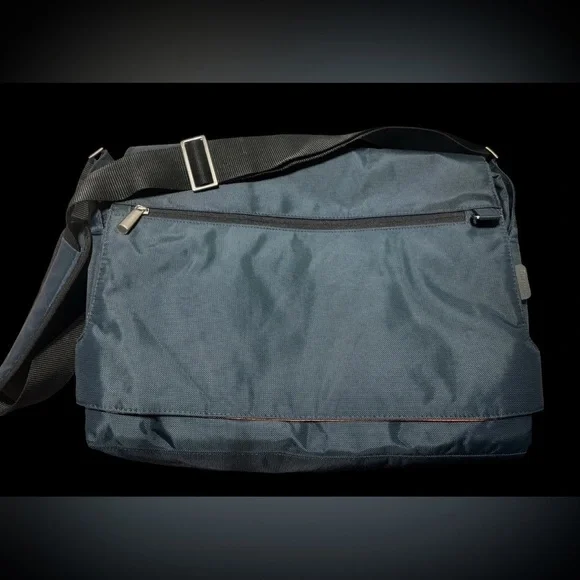 Targus Blue And Orange Messenger Bag For Men, Laptop Crossbody, Adjustable Strap - Picture 1 of 9